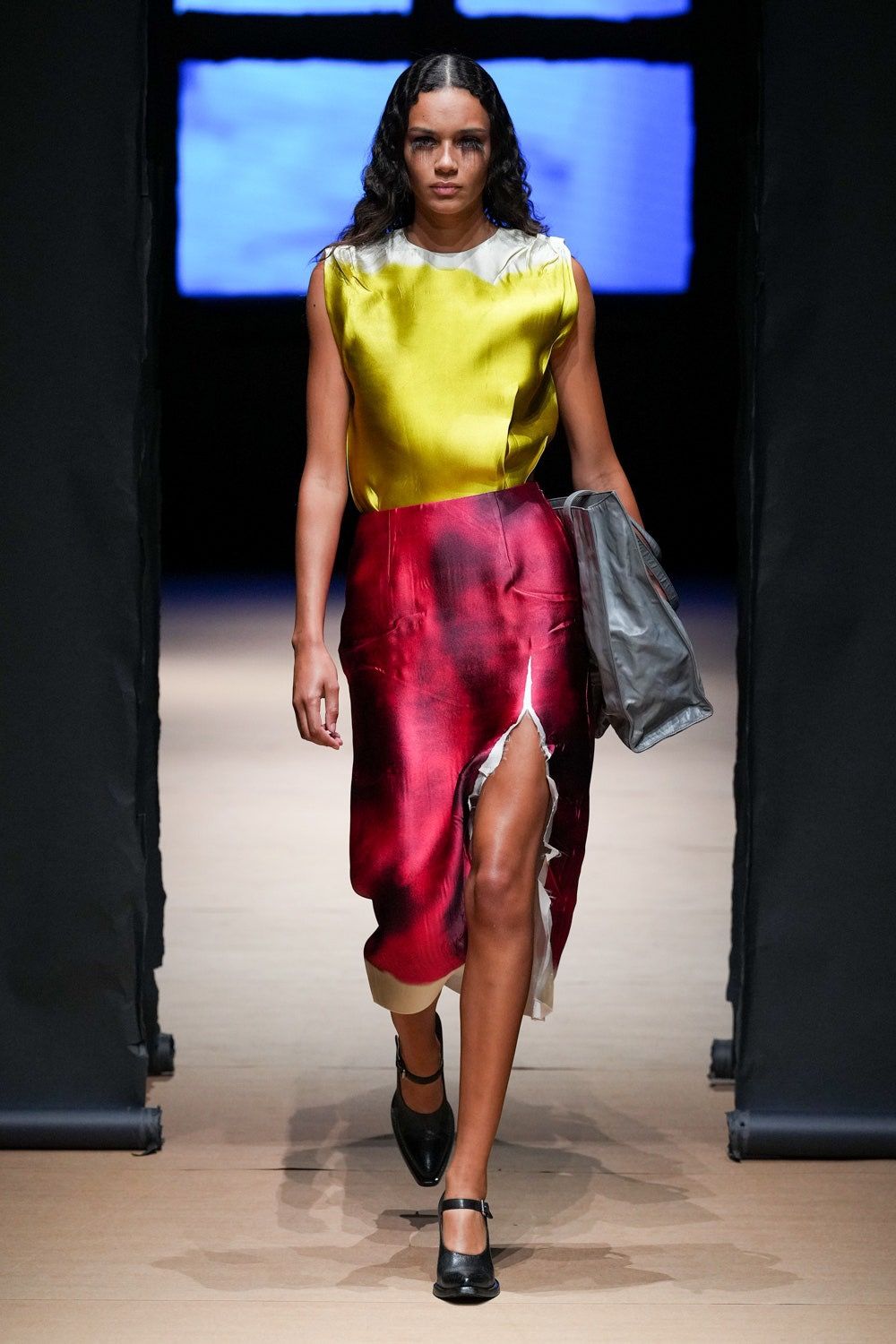 5 Hal Menarik di Fashion Show Prada Womenswear Spring/Summer 2023
