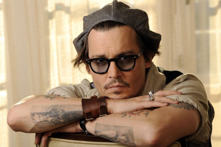 Johnny Depp Punya Kekasih Baru, Ini 5 Faktanya