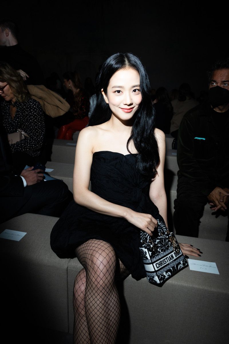 Style Jisoo 'BLACPINK' Attended Dior Spring/Summer 2023 Fashion Show