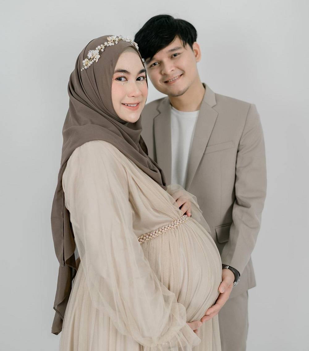 Hamil Bareng, Intip 9 Potret Maternity Shoot Artis Indonesia