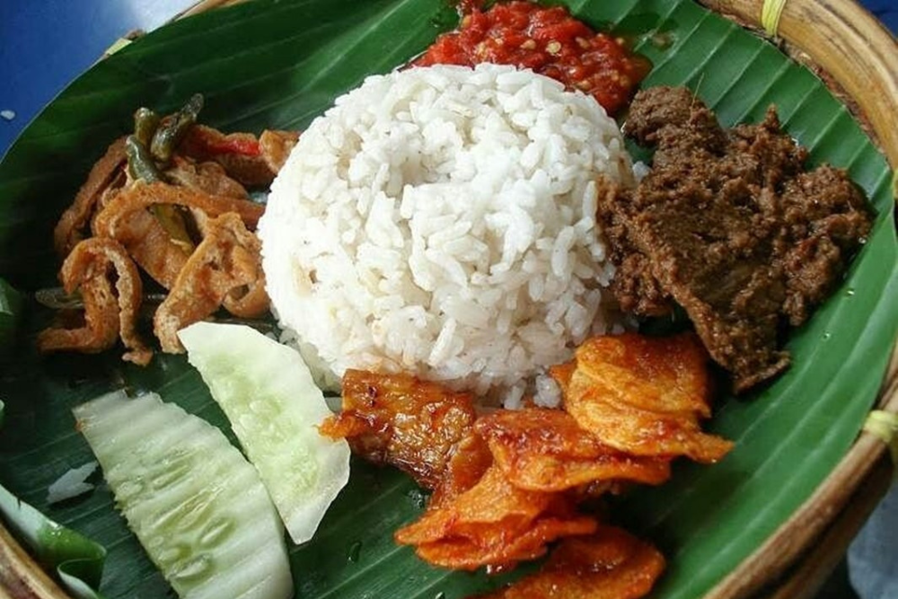 Terlalu Vulgar, Nama Makanan Indonesia Ini Bikin Menganga 