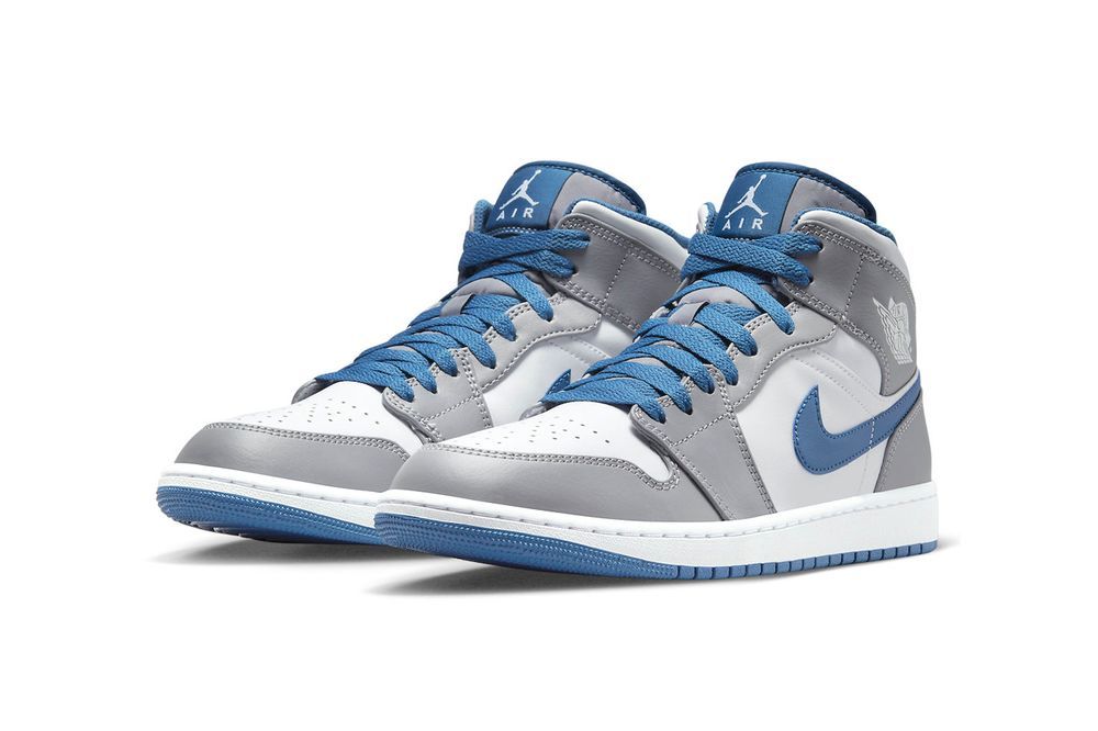 'True Blue' jadi Warna Baru Sneaker Air Jordan 1 Mid