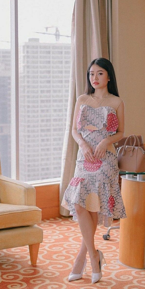 9 Dress Batik Modern Terbaru 2022, Anggun dan Kekinian!