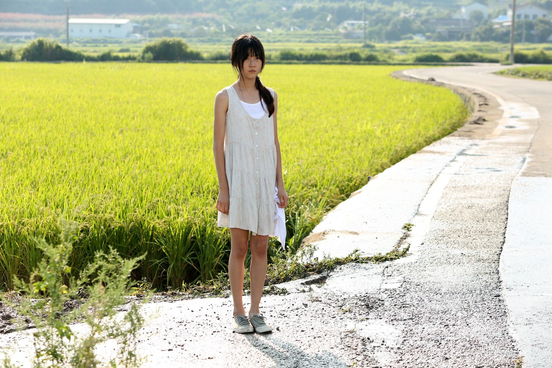 Gaya Ikonik Kim Sae Ron di Film dan Drama yang Dirindukan Penggemar