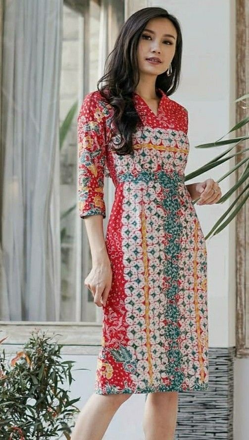 9 Model Dress Batik Selutut Terbaru yang Modern dan Kekinian