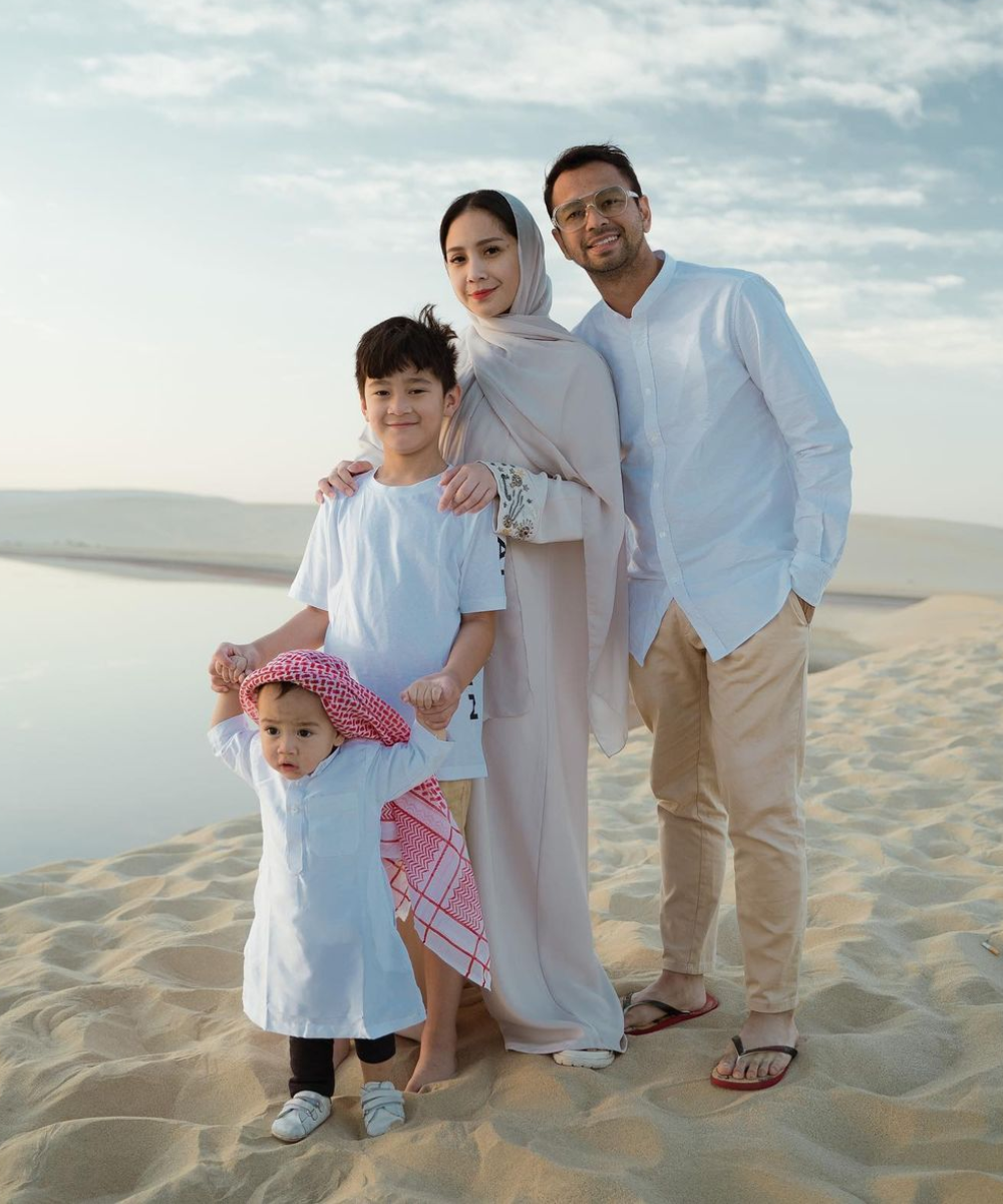 12 Potret Keseruan Keluarga Raffi Ahmad dan Nagita Slavina di Qatar