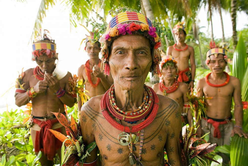 7 Suku Paling Unik yang Ada di Indonesia