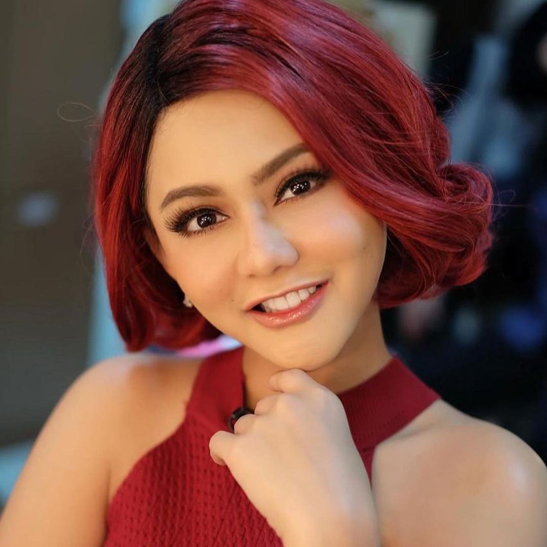 Keren! Begini Gaya Para Artis Indonesia dengan Rambut Berwarna Merah