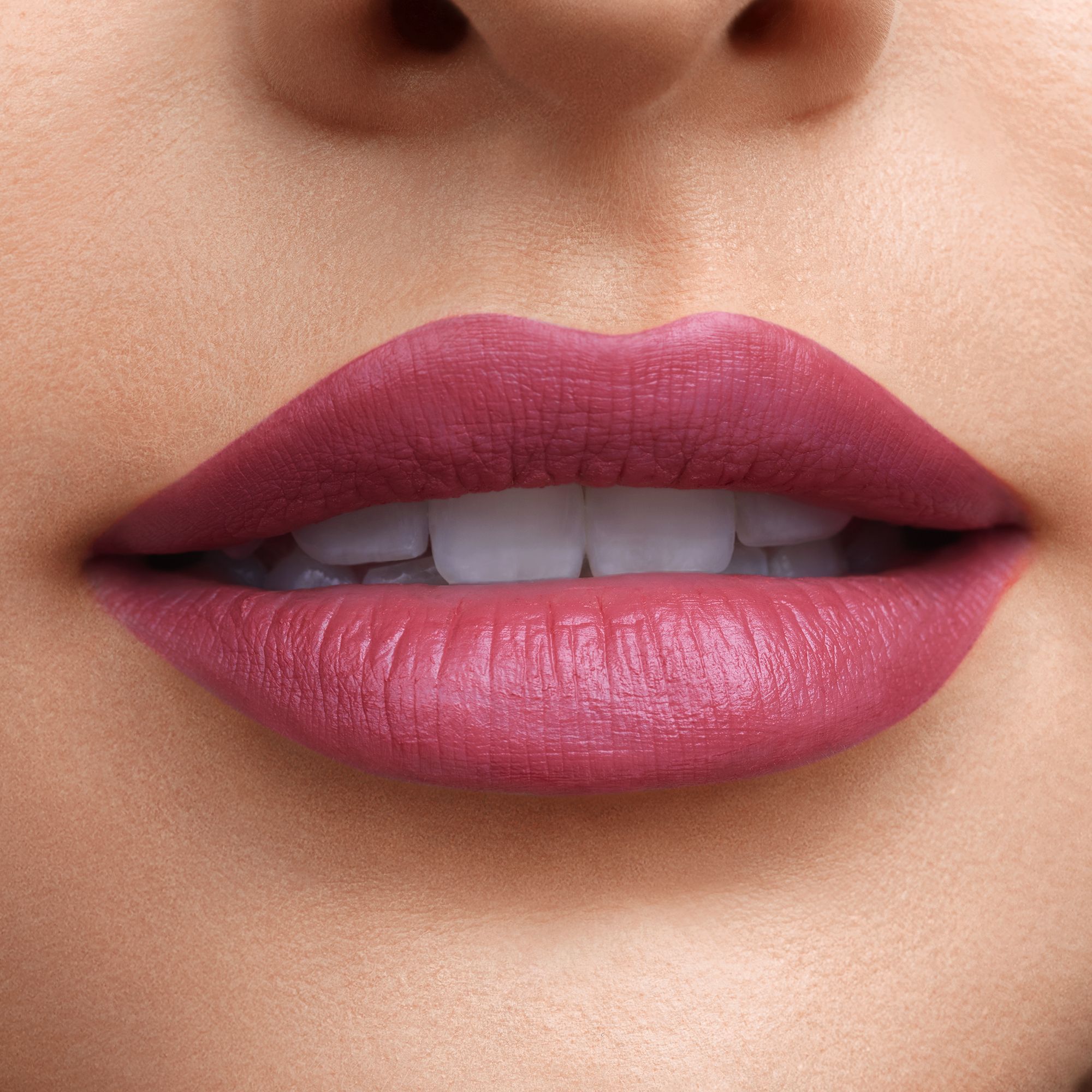 10 Warna Lipstik untuk Kulit Sawo Matang Agar Terlihat Fresh