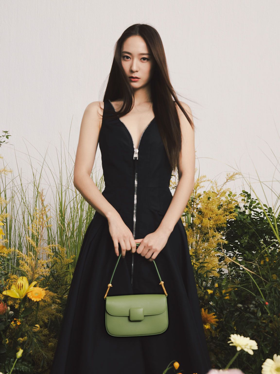 7 Gaya Ikonik Artis Korea saat Bintangi Iklan Brand Fashion Terkenal