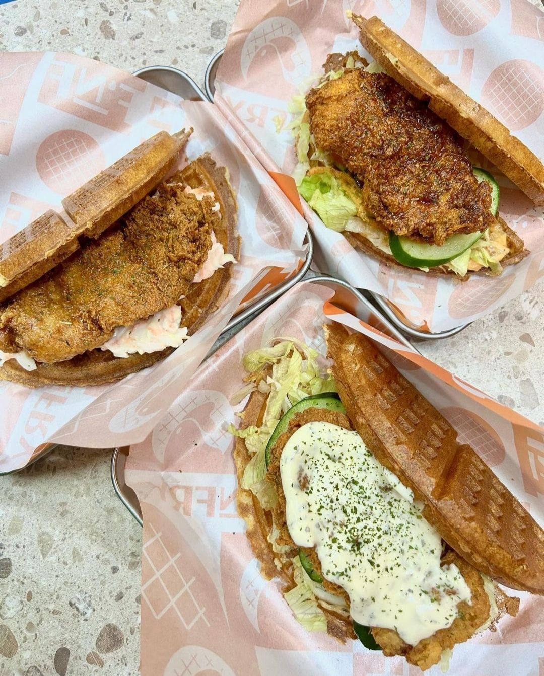 Flip'NFry Jadi Pionir Waffle Sandwich Isi Ayam Goreng yang Gurih