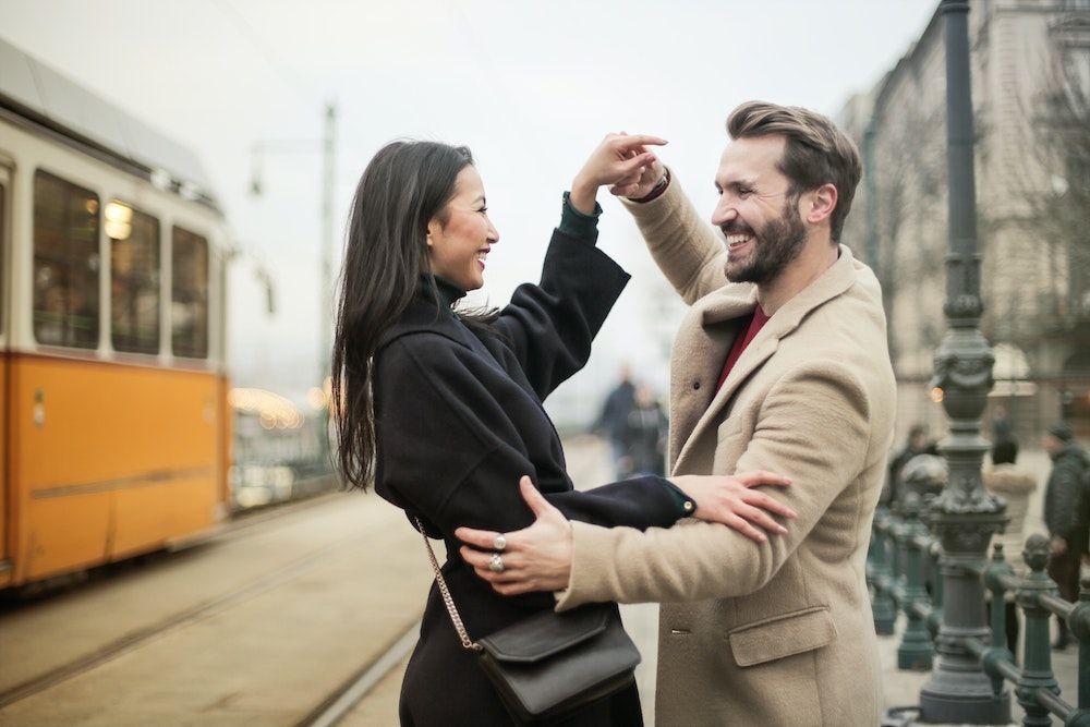 Romantis! Ini 6 Hal Tak Terduga yang Bisa Kamu Lakukan untuk Pasangan