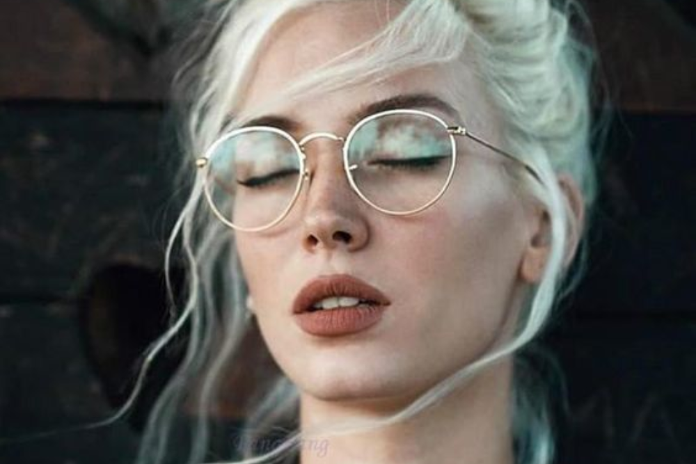 10 Kacamata Kekinian yang Bikin Penampilanmu Makin Stylish