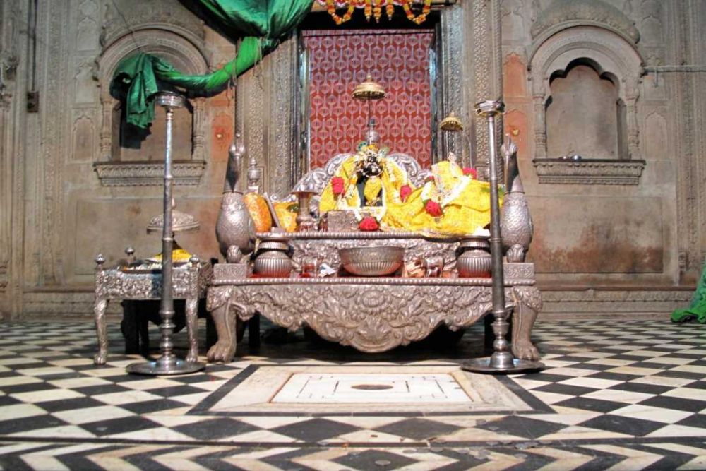 10 Lokasi Wisata di Vrindavan, Kota Suci Tempat Krishna Dulu Bermain